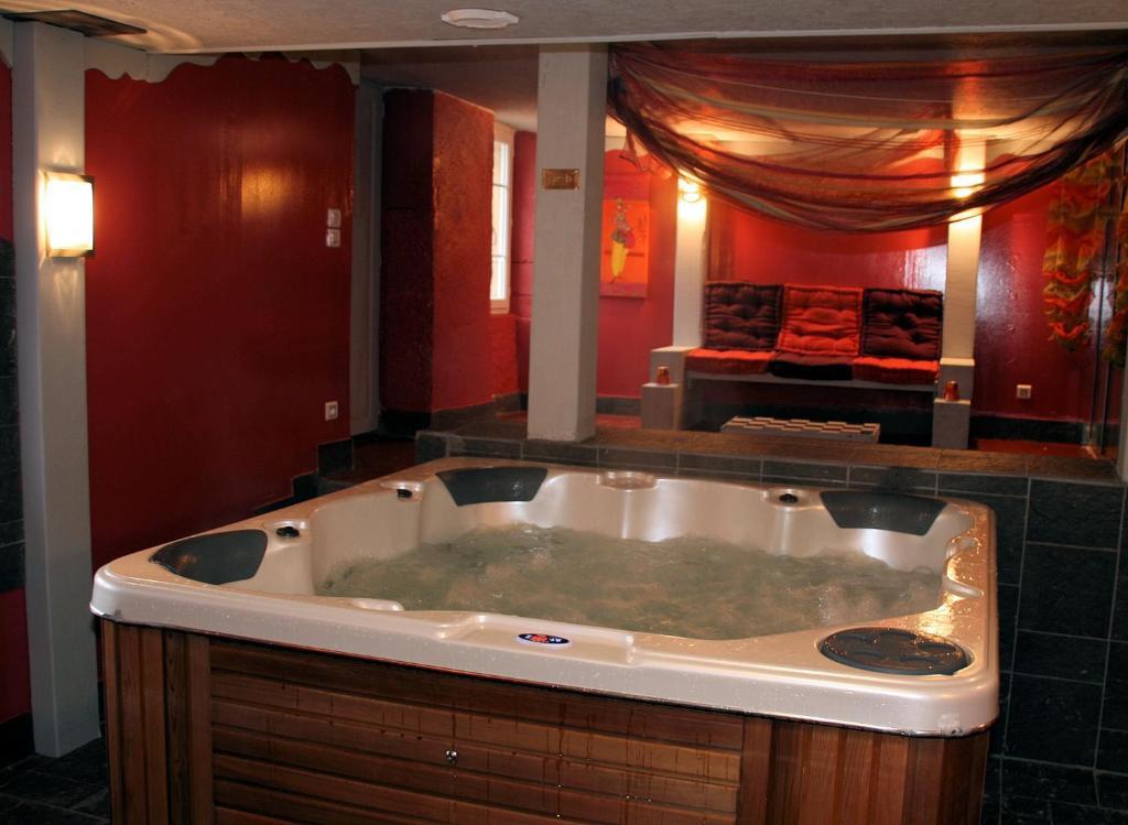 Chambres D'Hotes La Cime Beaujolaise Poule-les-Echarmeaux ภายนอก รูปภาพ